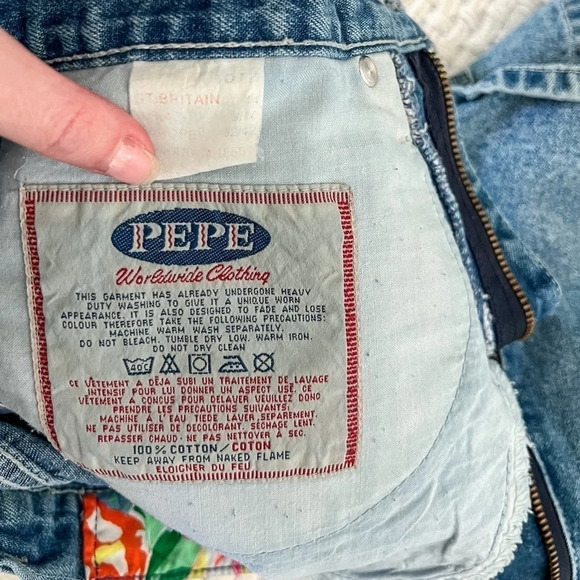 VINTAGE 90’s Pepe Jeans High Waisted Denim Shorts - Picture 6 of 7